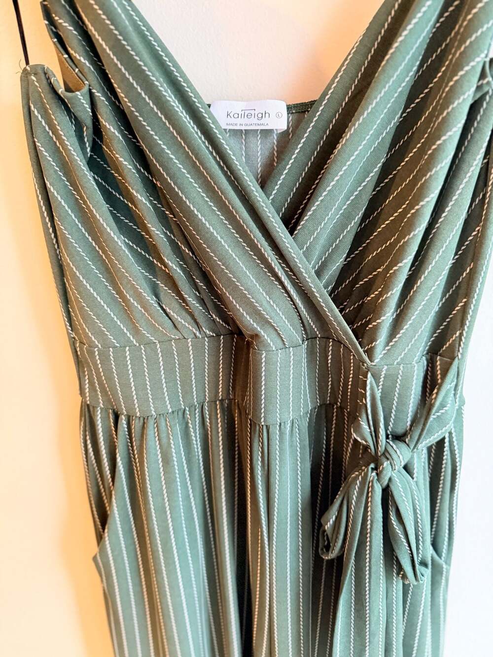Kaileigh Women's Green Striped Sleeveless Jumpsuit Size L - Picture 4 of 8